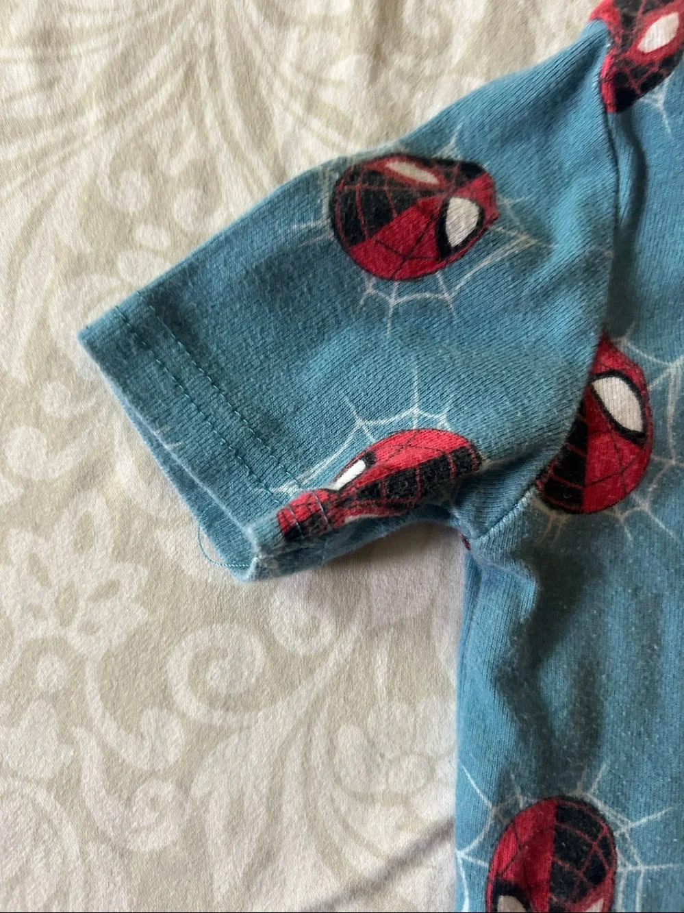 Marvel Kids Spider-Man Face Print Pajama Set in Blue and Red